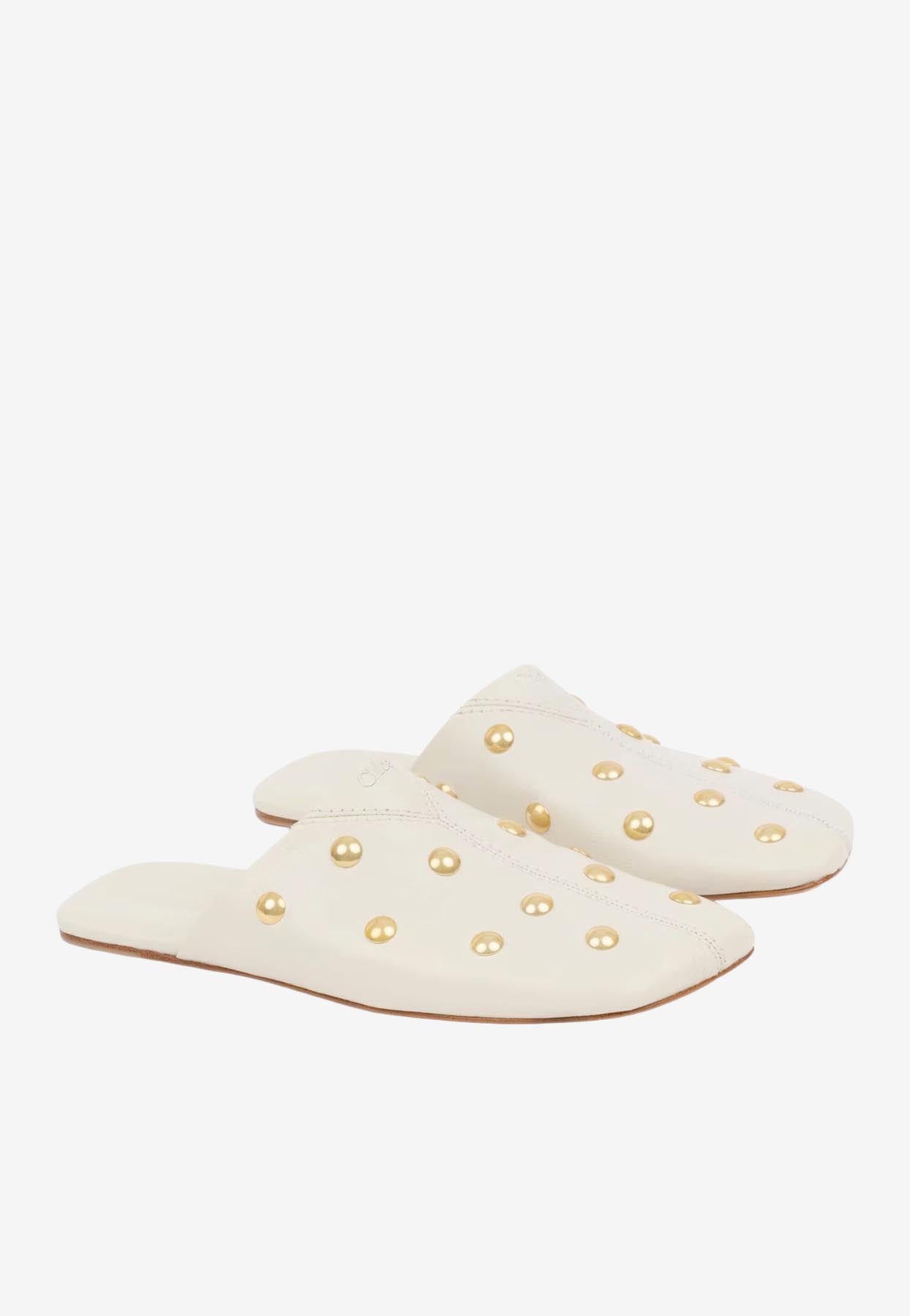 Rita Cloutée en Cuir Mules